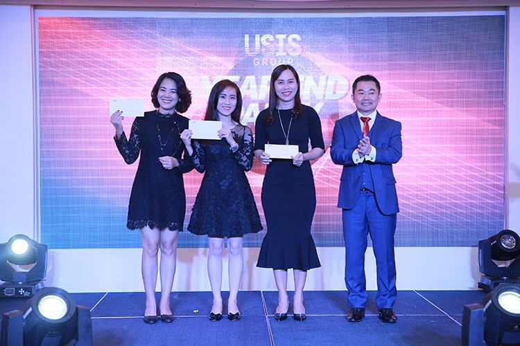 Tập thể VP USIS Group Đà Nẵng